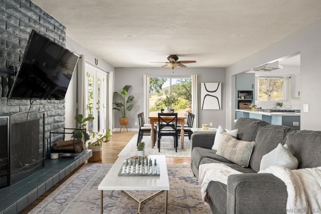 10889 San Gabriel Way