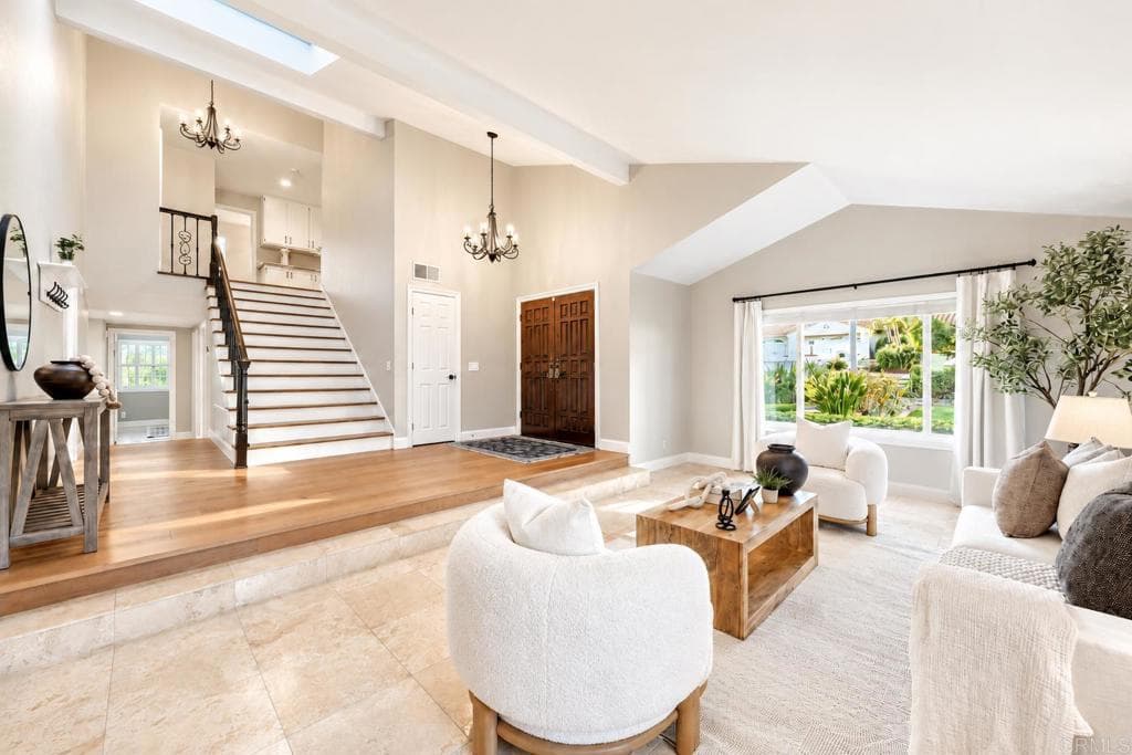 3558 Avenida Amorosa