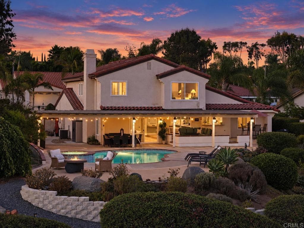 3558 Avenida Amorosa