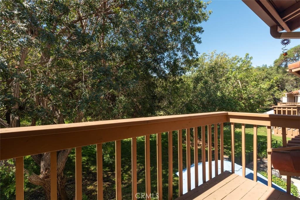 1718 Tecalote Drive 26