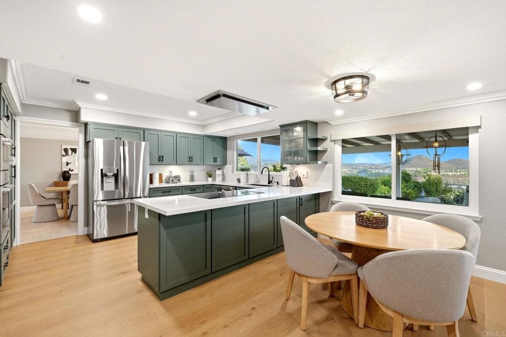 3558 Avenida Amorosa
